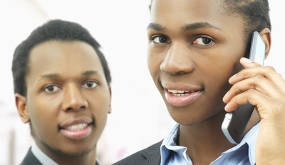 jeunes hommes