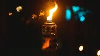 Retraite aux flambeaux avec les scouts et bénédiction du feu