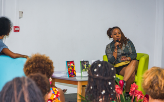 Au cœur de l'intime, venez à la rencontre du dr Gladys M. FRANCIS