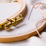 Inscrivez vos enfants aux ateliers de broderie créative !