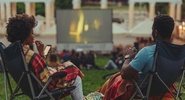 Ciné Zétwal : le cinéma en plein air revient au Moule !