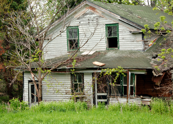Terrains insalubres et maisons vétustes